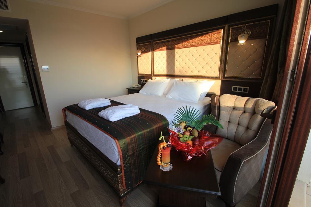 Royal Palace Kusadasi Hotel Номер фото