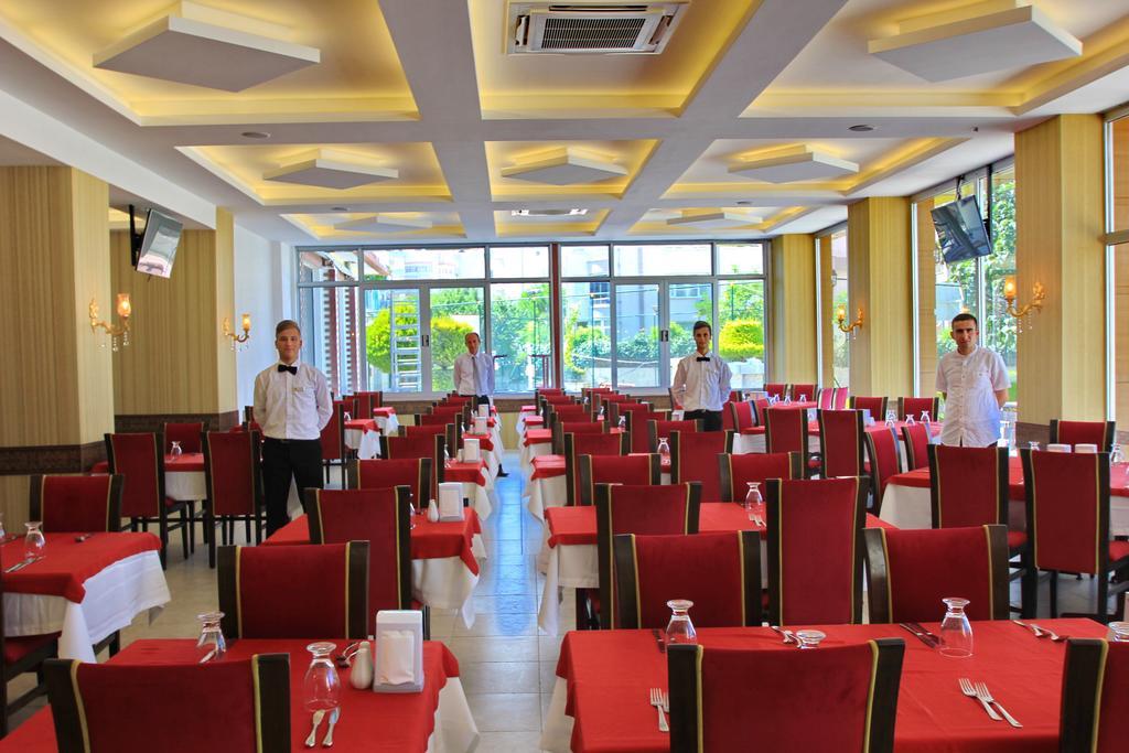 Royal Palace Kusadasi Hotel Екстер'єр фото