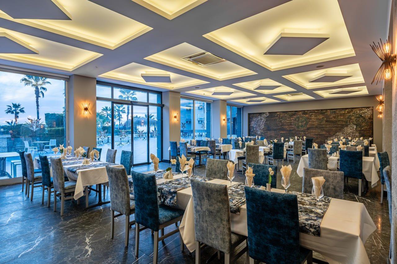 Royal Palace Kusadasi Hotel Екстер'єр фото