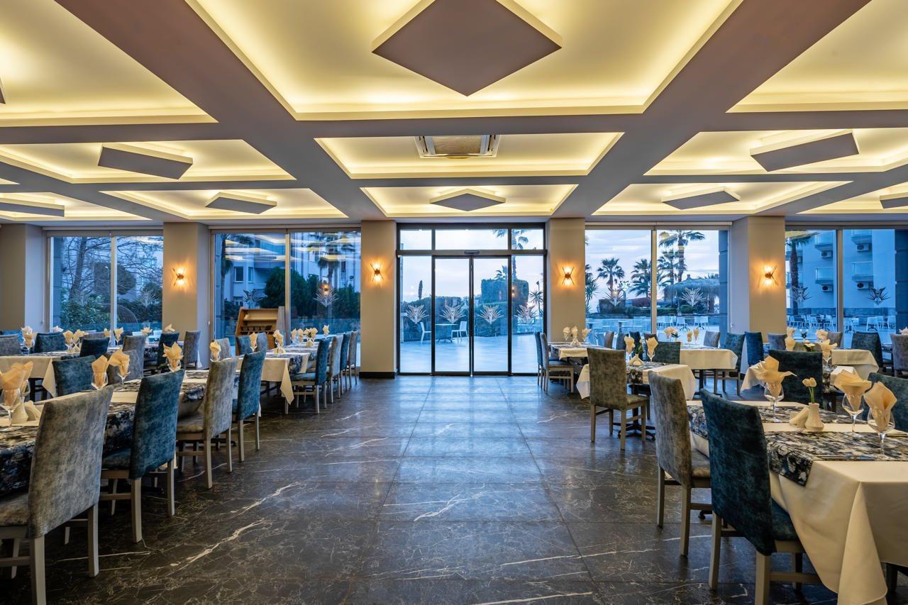 Royal Palace Kusadasi Hotel Екстер'єр фото
