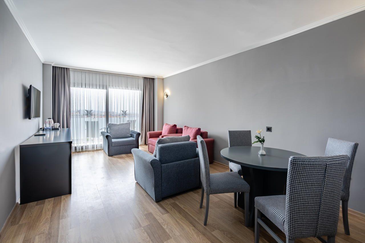 Royal Palace Kusadasi Hotel Екстер'єр фото