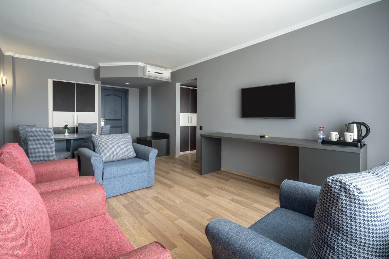 Royal Palace Kusadasi Hotel Екстер'єр фото